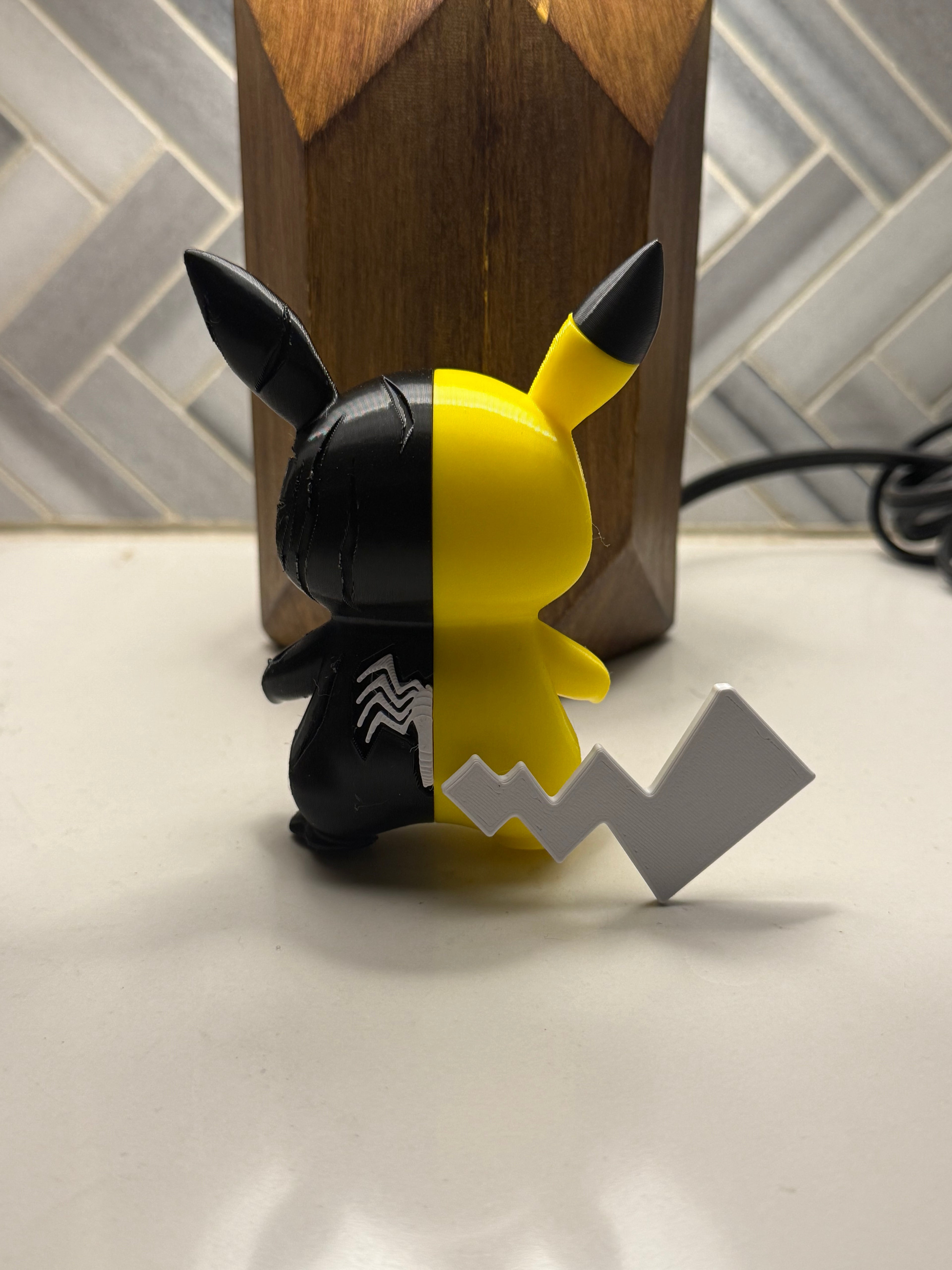 Pikachu/Venom